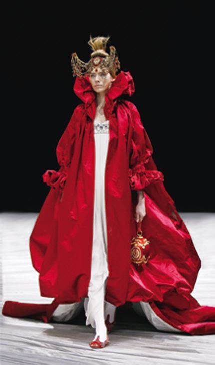 the girl who lives in the tree alexander mcqueen